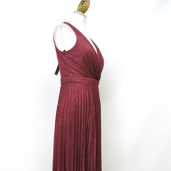 Laura Petites Long Sleeveless Burgundy Dress - Size 6 - Picture 3 of 8